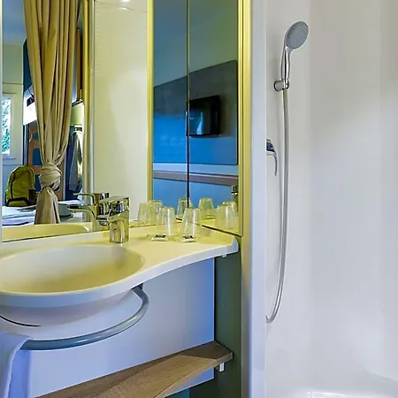 Ibis Budget Sur Hotel 2*